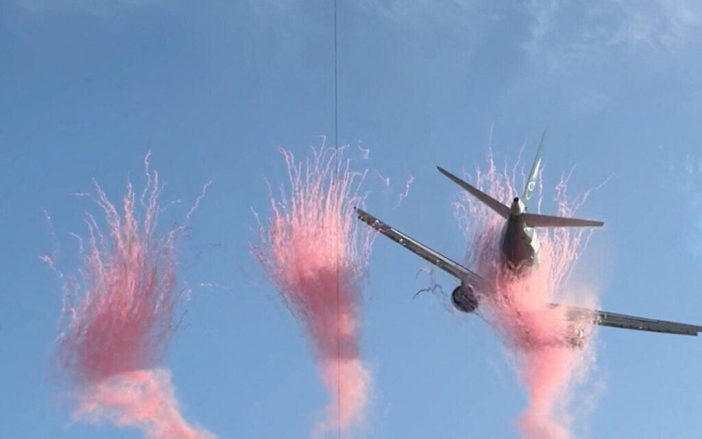 Low-flying planes almost hit South Africa rugby stadium during pregame flyover