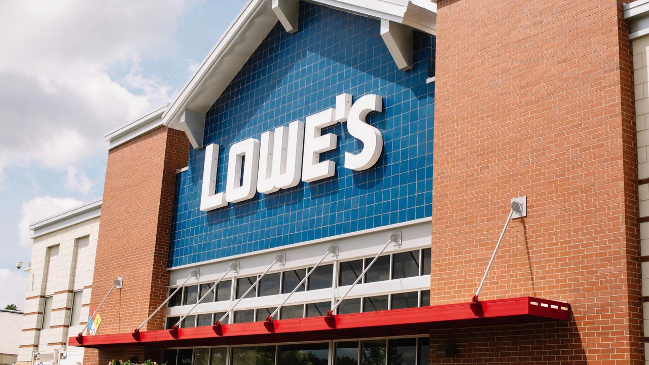 The Lowe's Labor Day sale has everything you need for fall, football season, and Halloween — here's what I'm buying