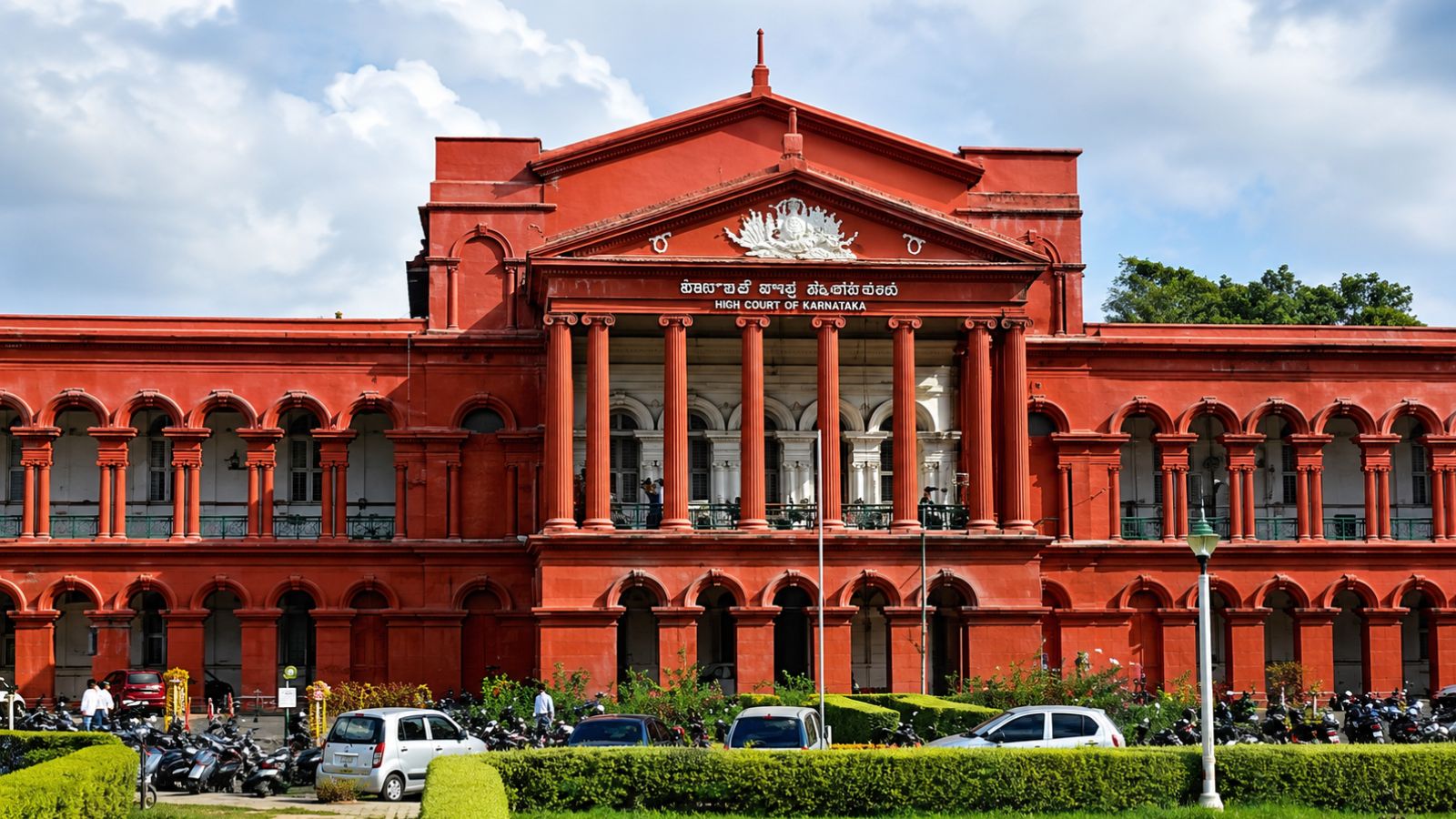 Karnataka court bins threat case against lawyer who intervened for client
