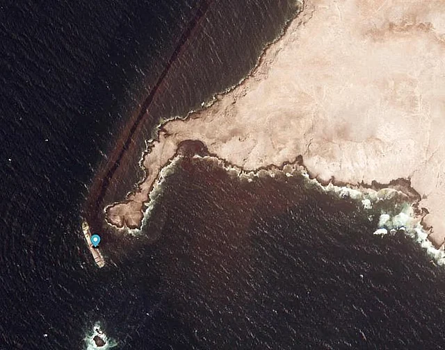 Oil slick from grounded ship off Oman spreads across 390 sq km