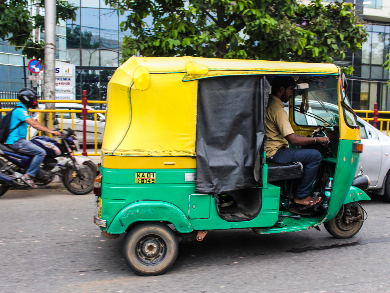 NHRC Seeks Report From Delhi Government Over Alleged Overcharging By Cab Aggregators