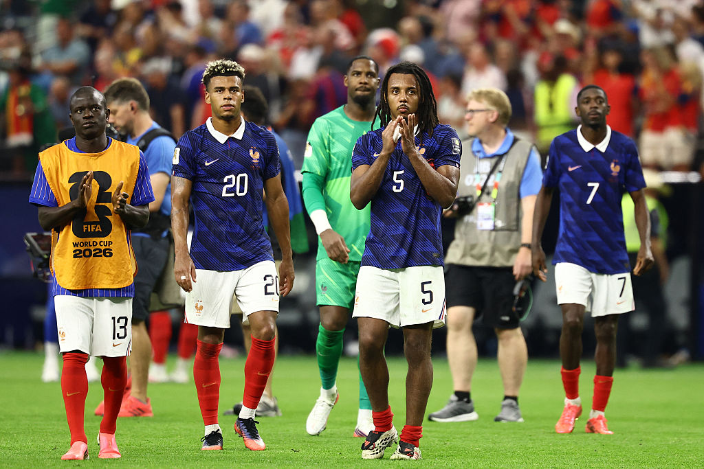 📸 Biggest problem solved: France star chills in a Germany shirt
