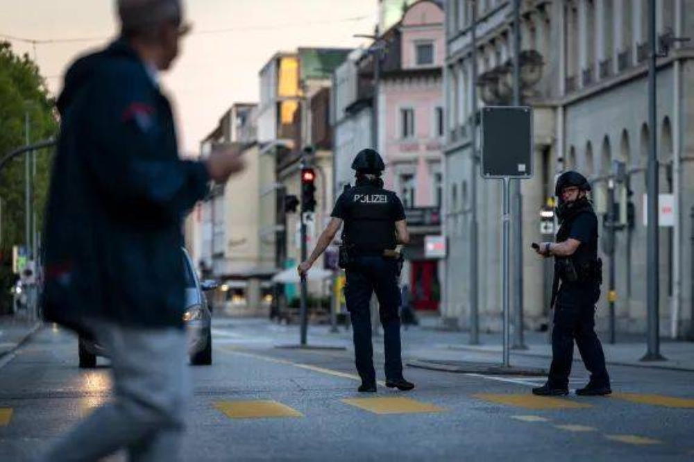 Swiss police continue large-scale search after deadly shooting at rave