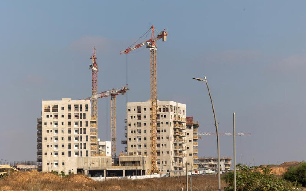Israel to offer 20,000 discounted homes to IDF reservists in coming years