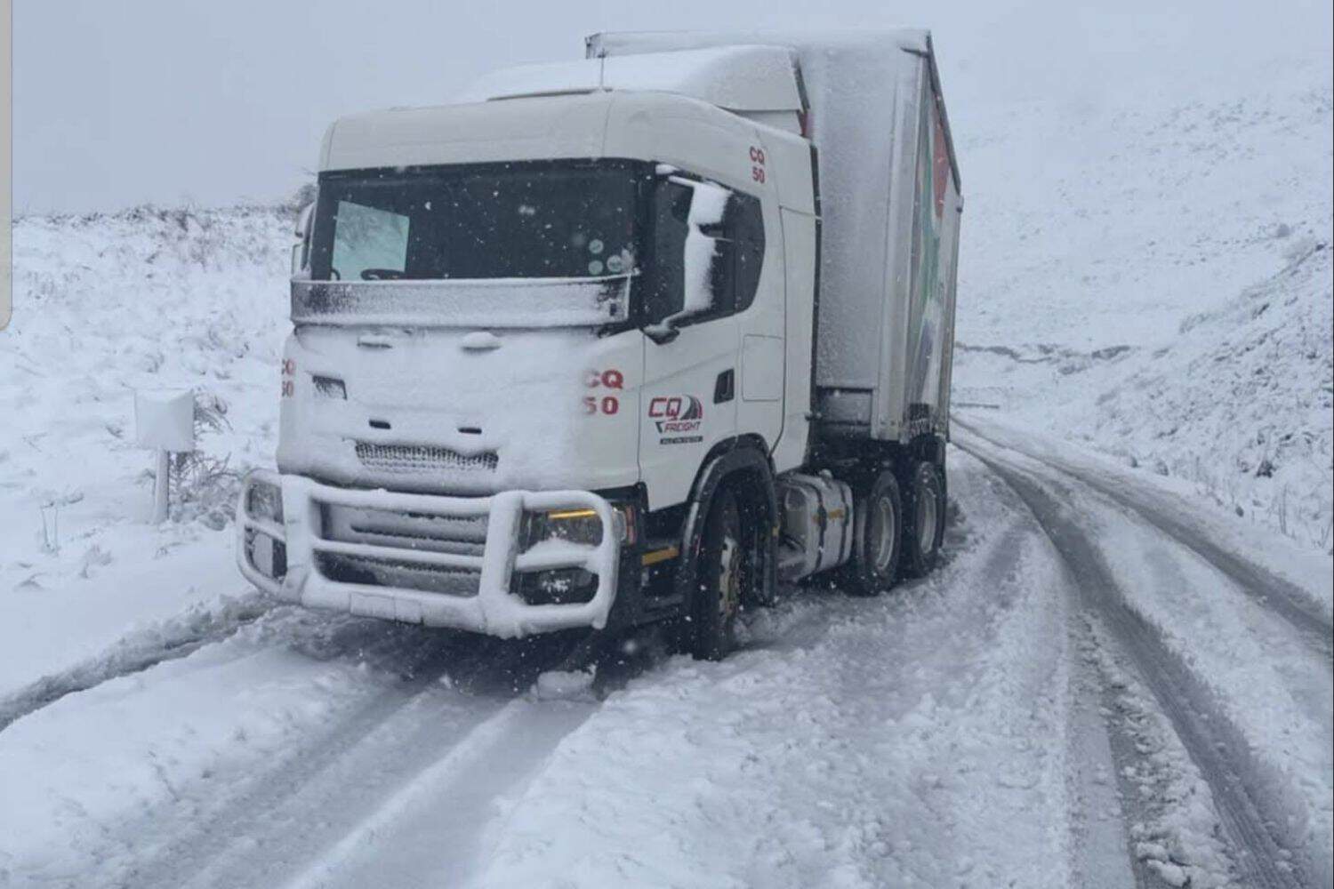 Roads closed as snow covers KZN and Eastern Cape (PICS and VIDEOS)