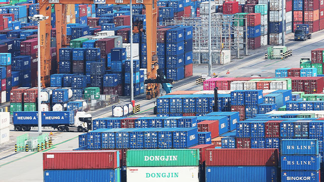 July Output Stays Flat, Retail Sales Drop, Facility Investment Jumps by 5-Month High