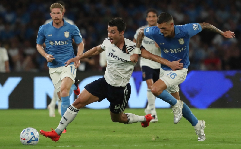 Calhanoglu fires Inter to nervy Cagliari win, Como stun Napoli