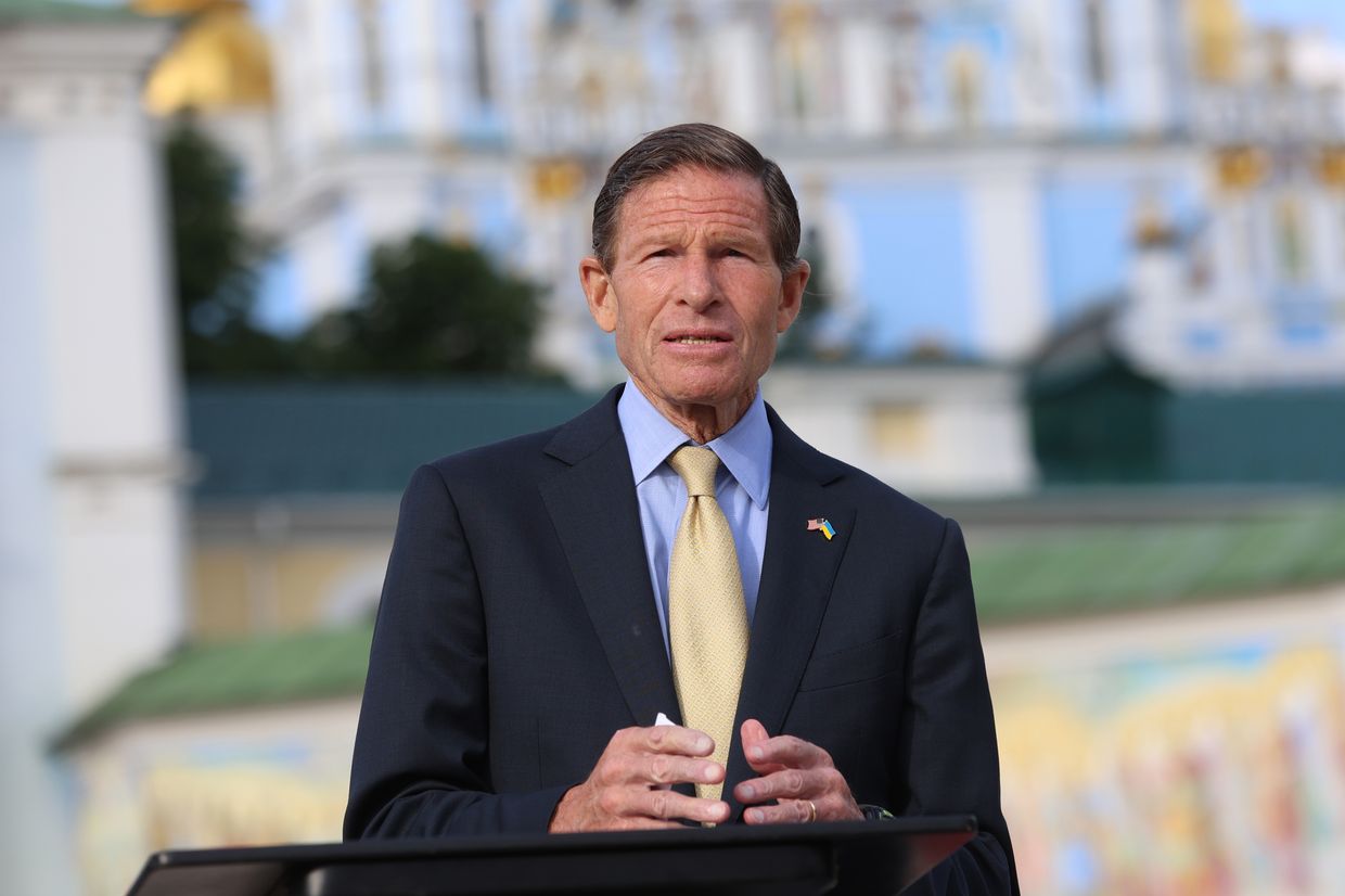 'Moment of extreme urgency' — US Senator urges Congress to pass Russia sanctions bill