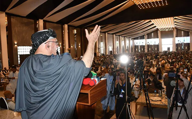 Achakzai calls for democratic solution to Pakhtun grievances
