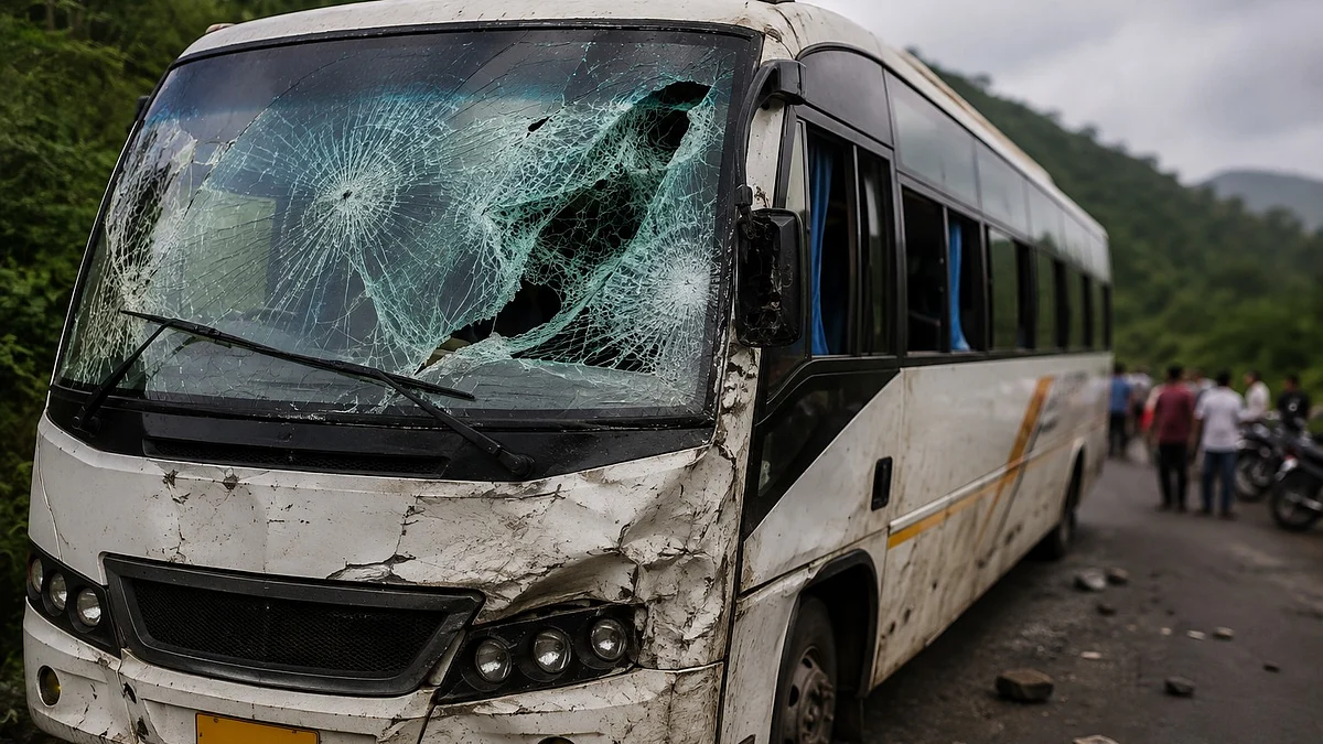 Nashik: Tourist Bus Carrying College Students Chased, Attacked And Vandalised On Trimbakeshwar-Ghoti Route