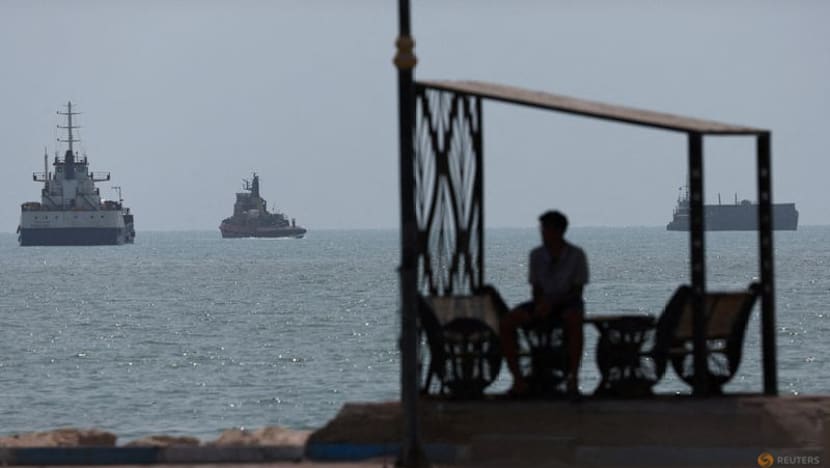 Oil rises as US, Iran resume military attacks