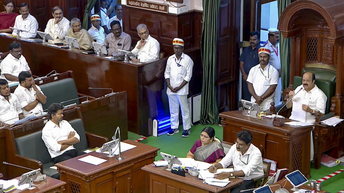 For a change, Minister raises question during Question Hour in Tamil Nadu Assembly