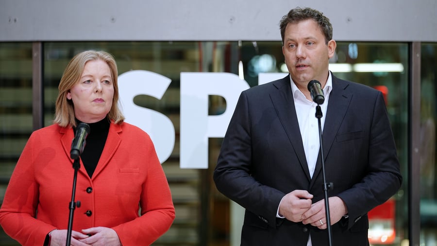 +++ Bundespolitik +++: SPD-Gruppe fordert Sonderparteitag im Herbst