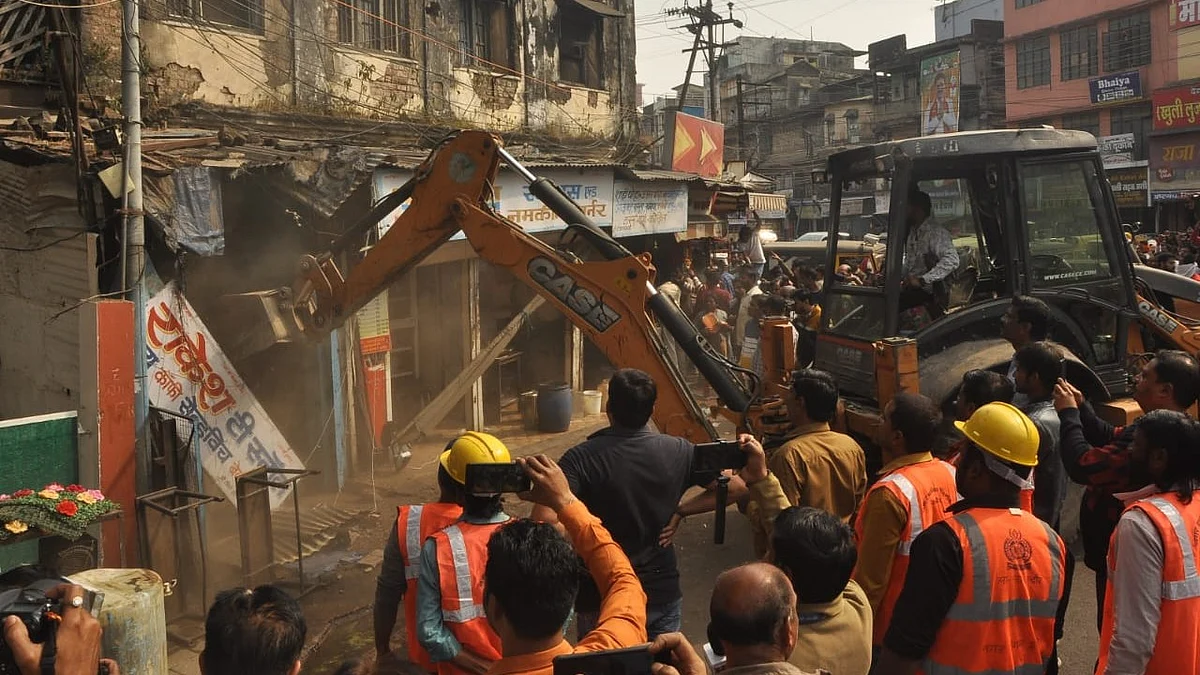 Indore Traders Protest, Block Roads After IMC Removes Encroachment Outside Shops In Ranipura