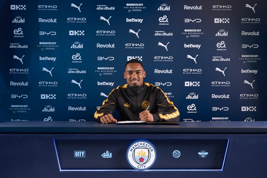 Man City sign Palmeiras winger Allan for £34m