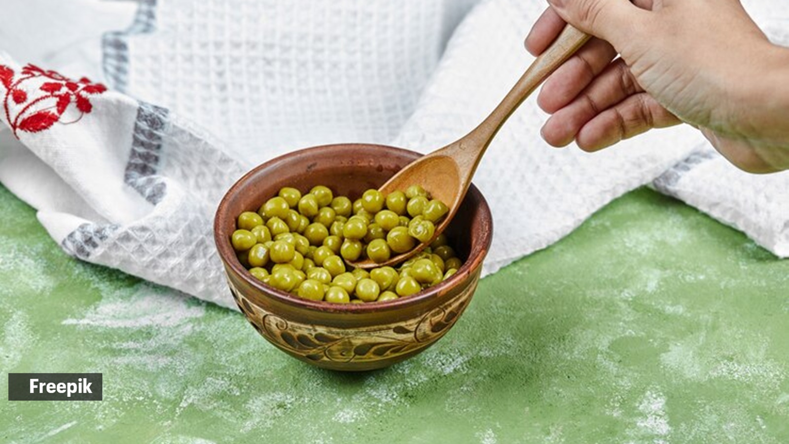 How to check if your salted green peas contain artificial colour: Try this simple test