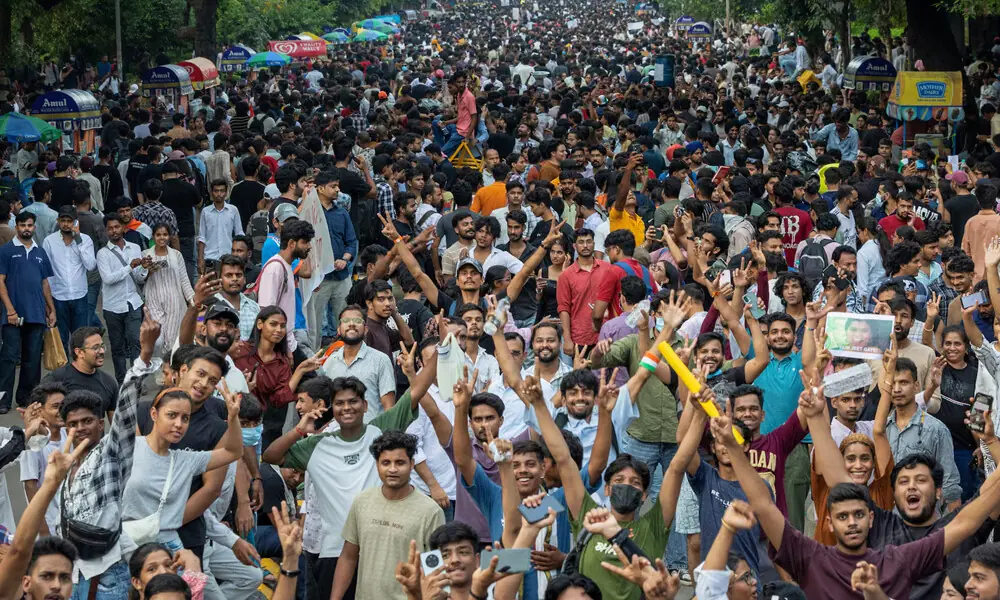 Thousands of youth march on legislature in India to protest alleged job exams wrongdoing