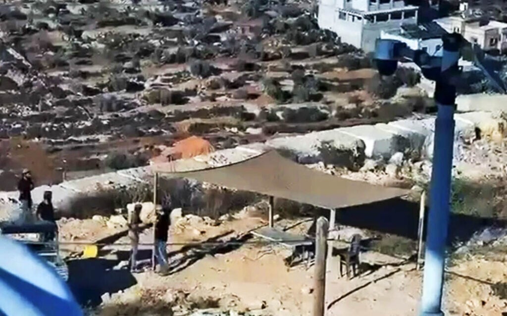 Settlers surround Palestinian family’s West Bank home in ongoing day-long siege