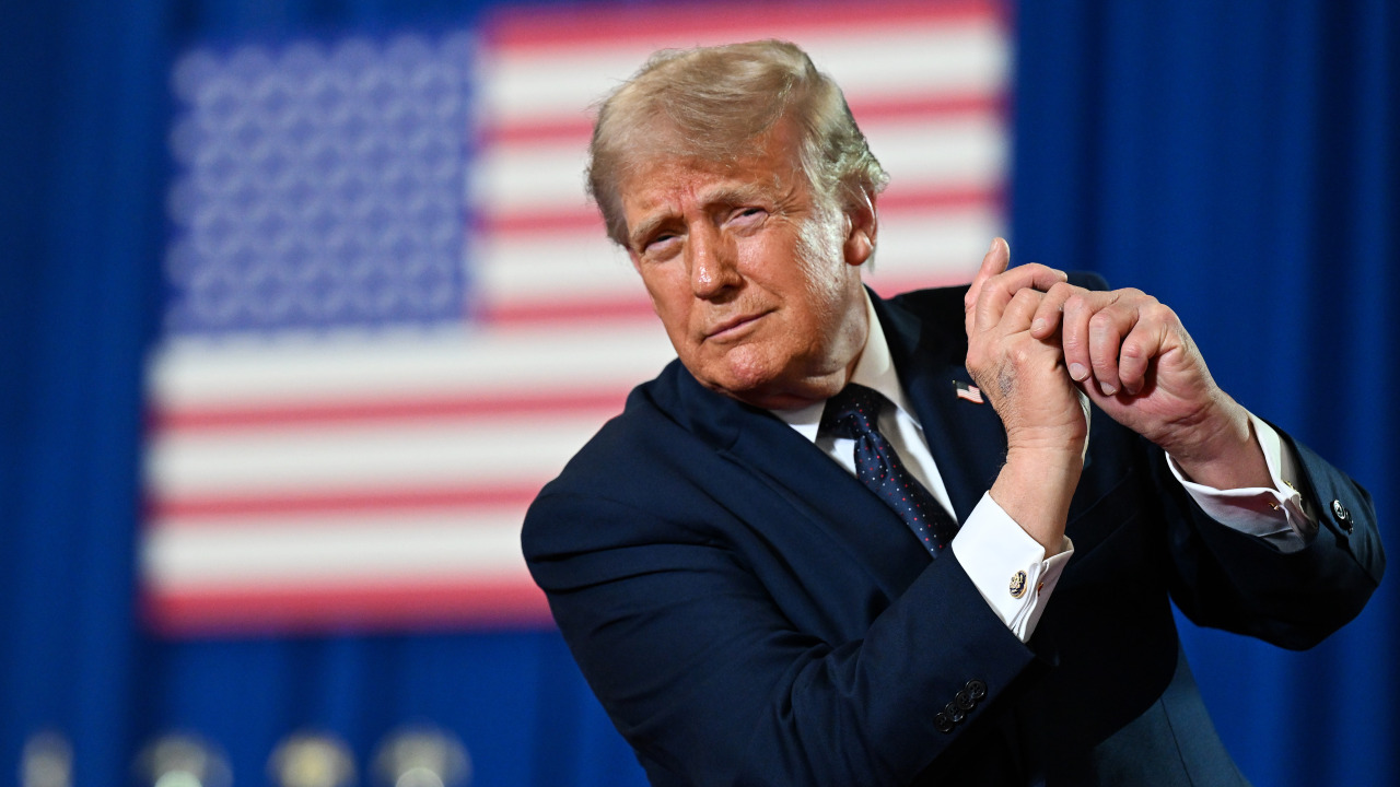 Trump says $465K in savings makes you 'rich.' Financial experts warn it falls short — how much do you actually need?