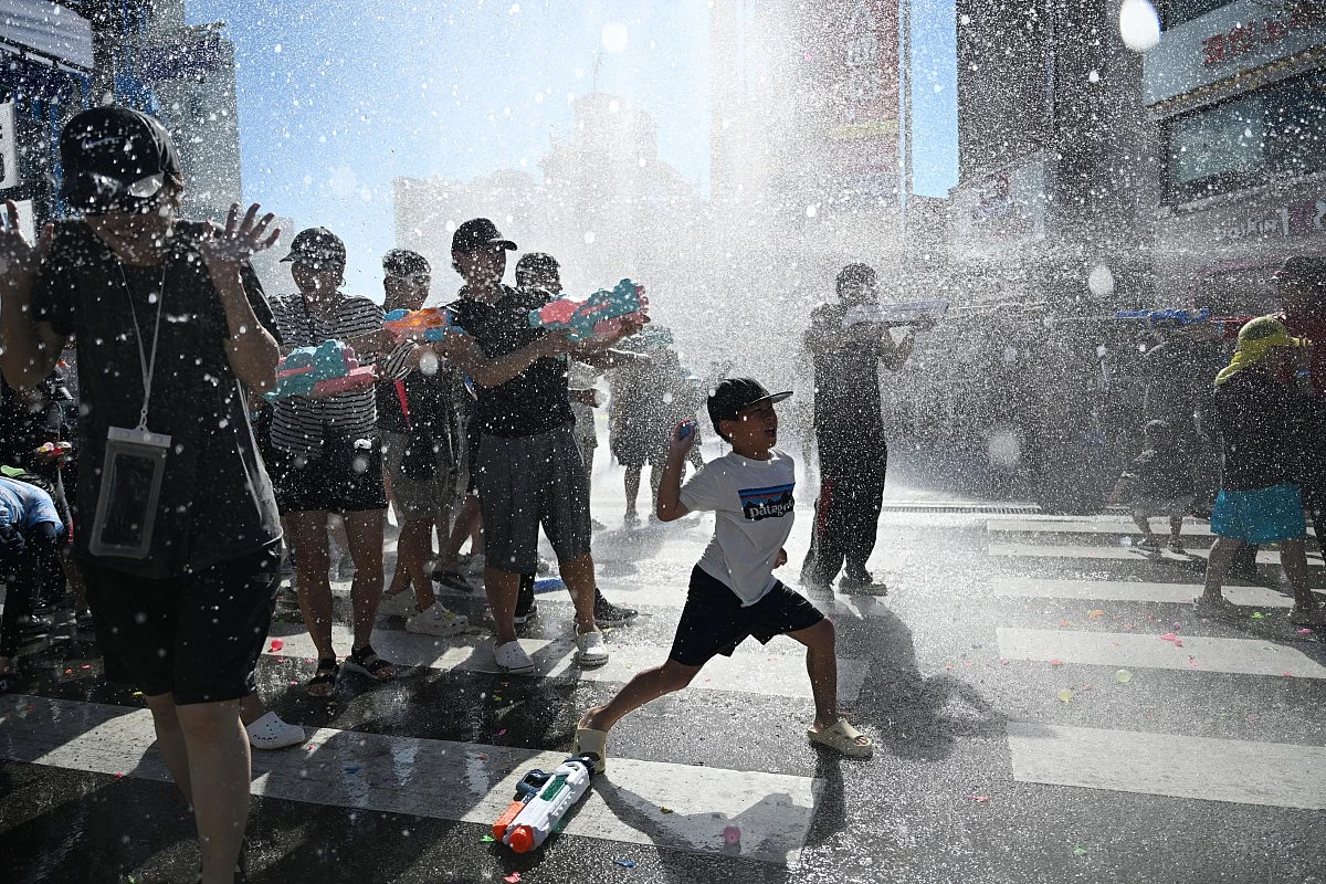 Water gun festival amid heatwave in Seoul