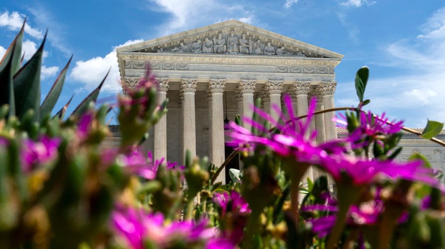 Divided Supreme Court rules White House ballroom construction may proceed