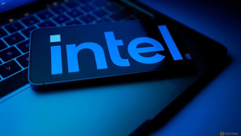 Intel plans $15 billion share sale as turnaround rally lifts stock