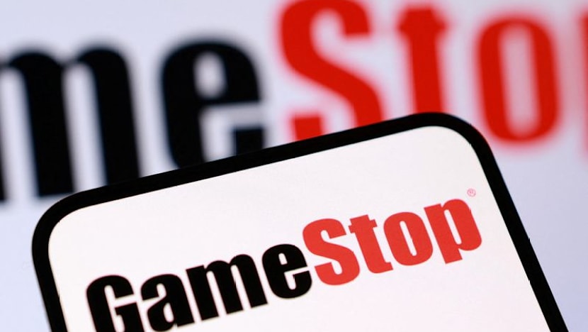 GameStop weighing withdrawal of eBay bid, Bloomberg News reports