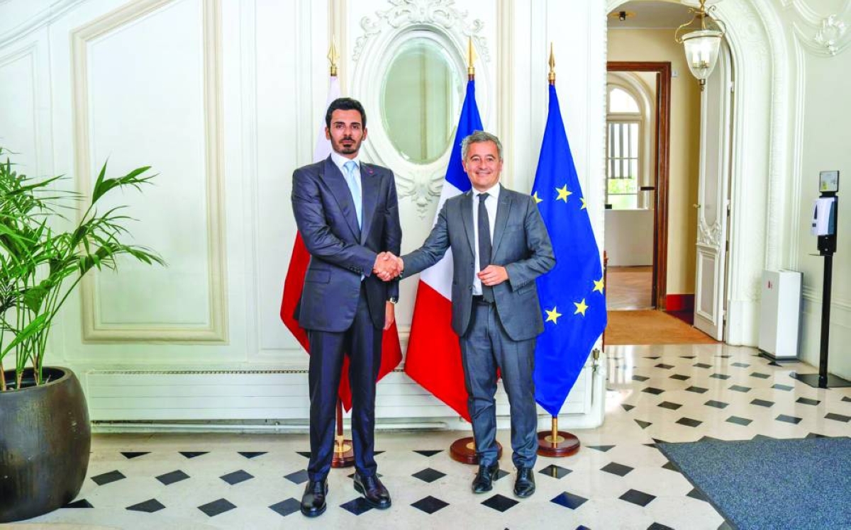 Sheikh Khalifa meets French justice minister