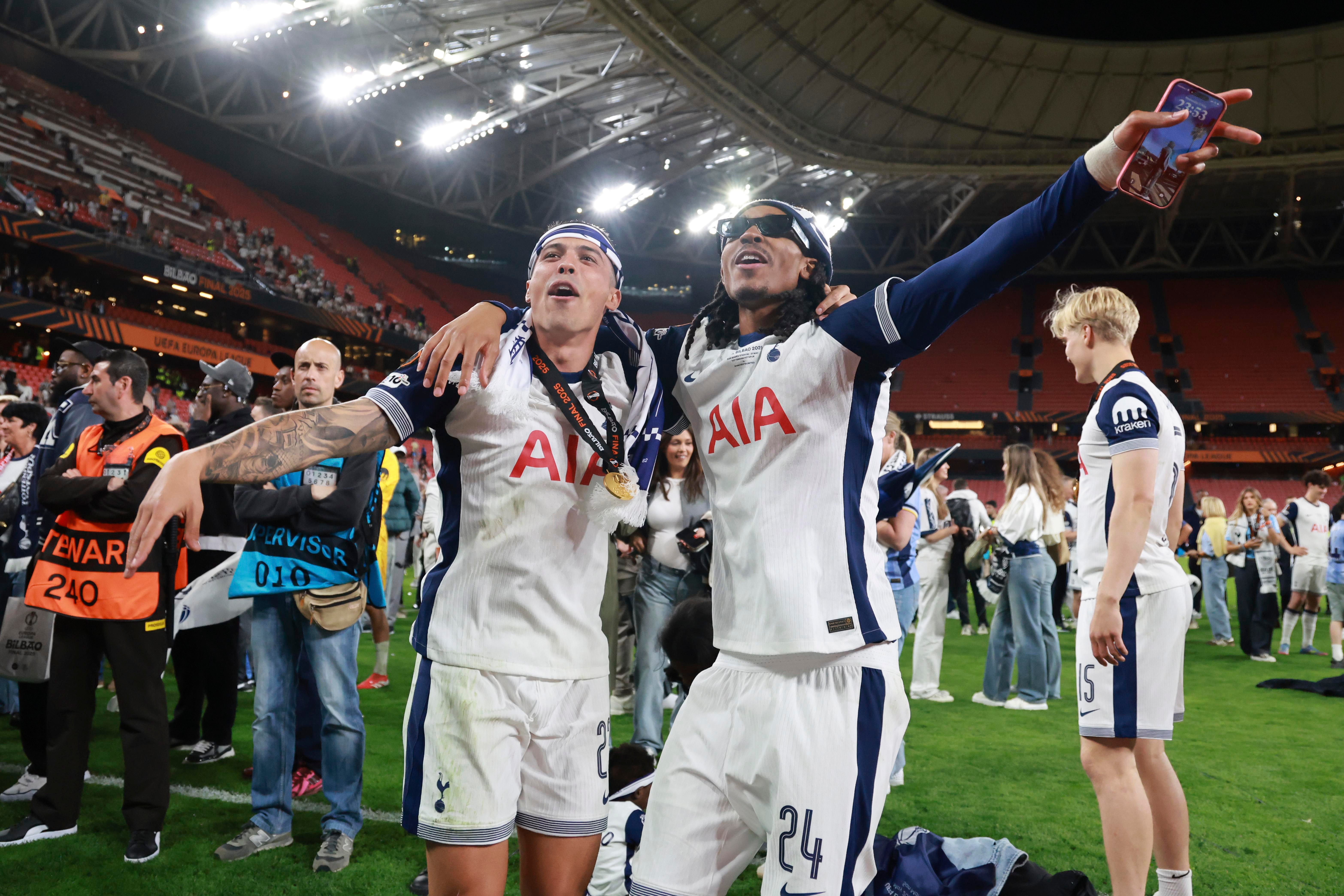 Romero, Spence, Porro to report for Spurs training this week