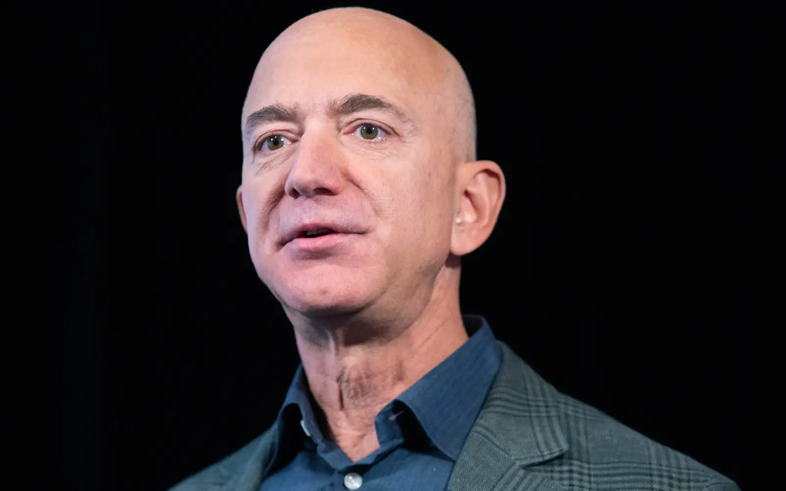 Amazon founder Bezos nears deal to buy stake in Liverpool