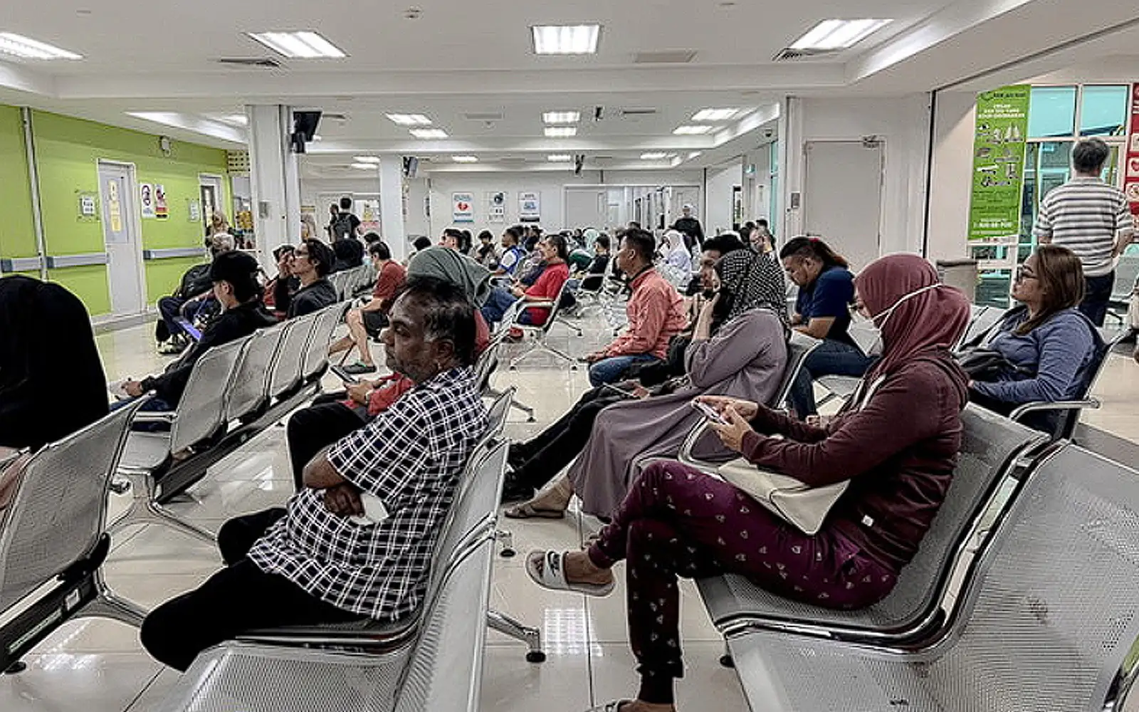 At a govt clinic, a healthy sign of Malaysian unity despite sick politics
