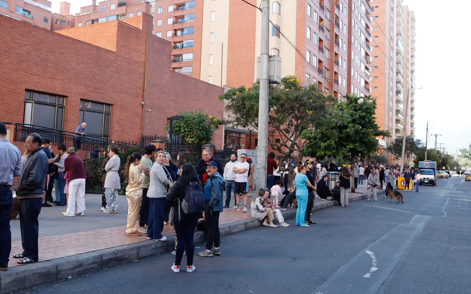 Major quake rocks Colombia and other countries, causing damage and injuries