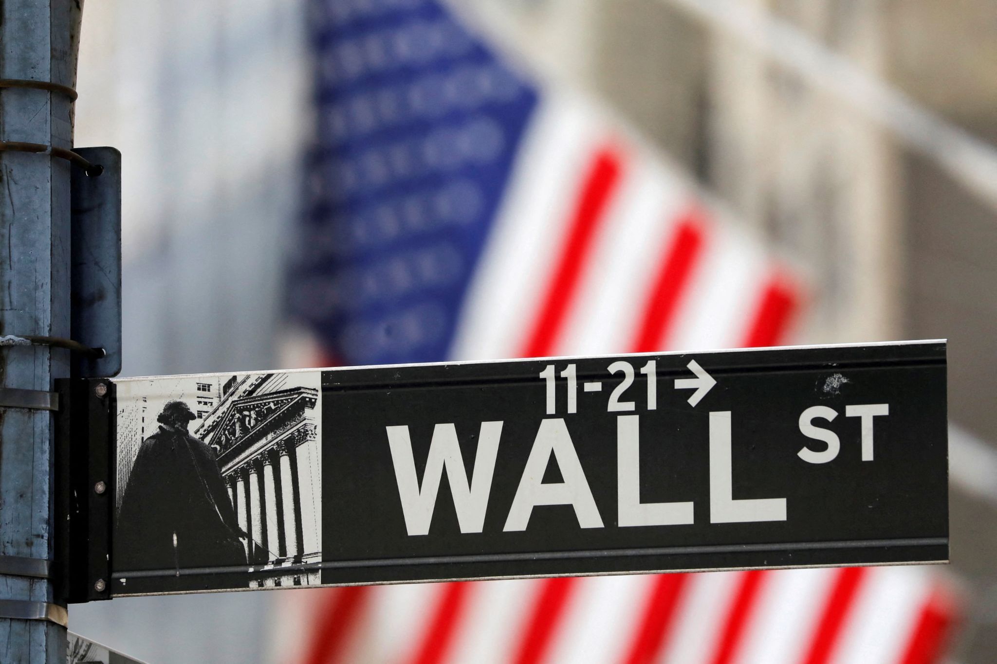Private-sector loan defaults hit record high