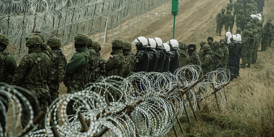 Poland, Baltic states tighten security amid fears of Russian false-flag attack