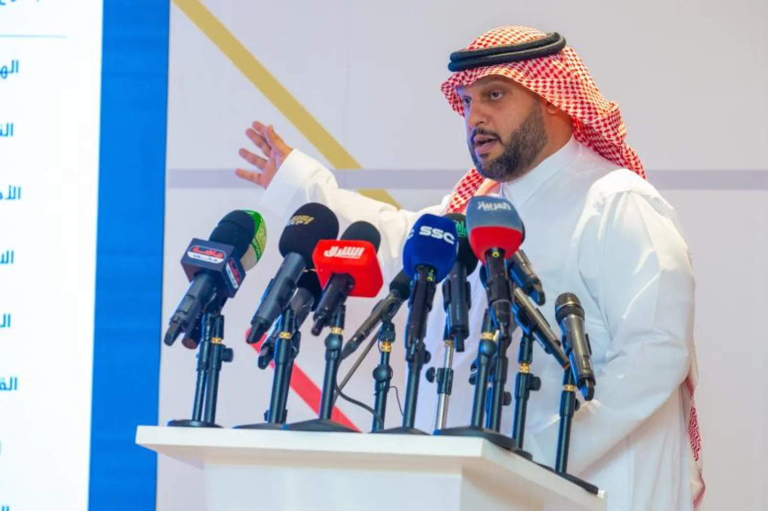 Saudi Arabia prepares 17 venues for football season, 8 stadiums for 2027 Asian Cup