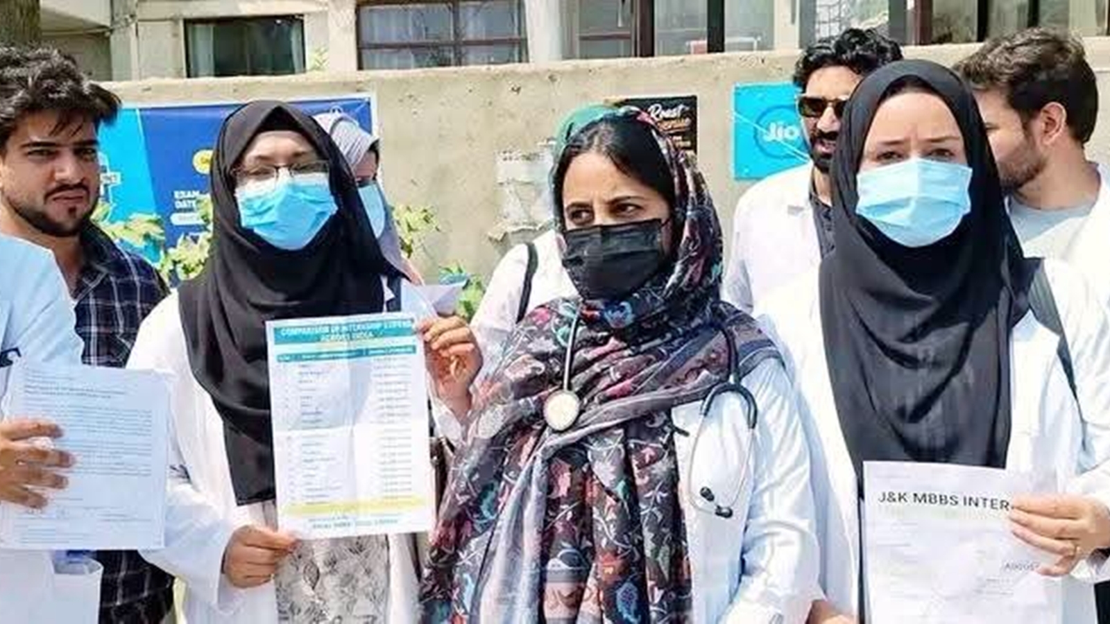 ‘Doesn’t even cover cost of commuting’: Kashmir medical interns protest against Rs 12,000 stipend