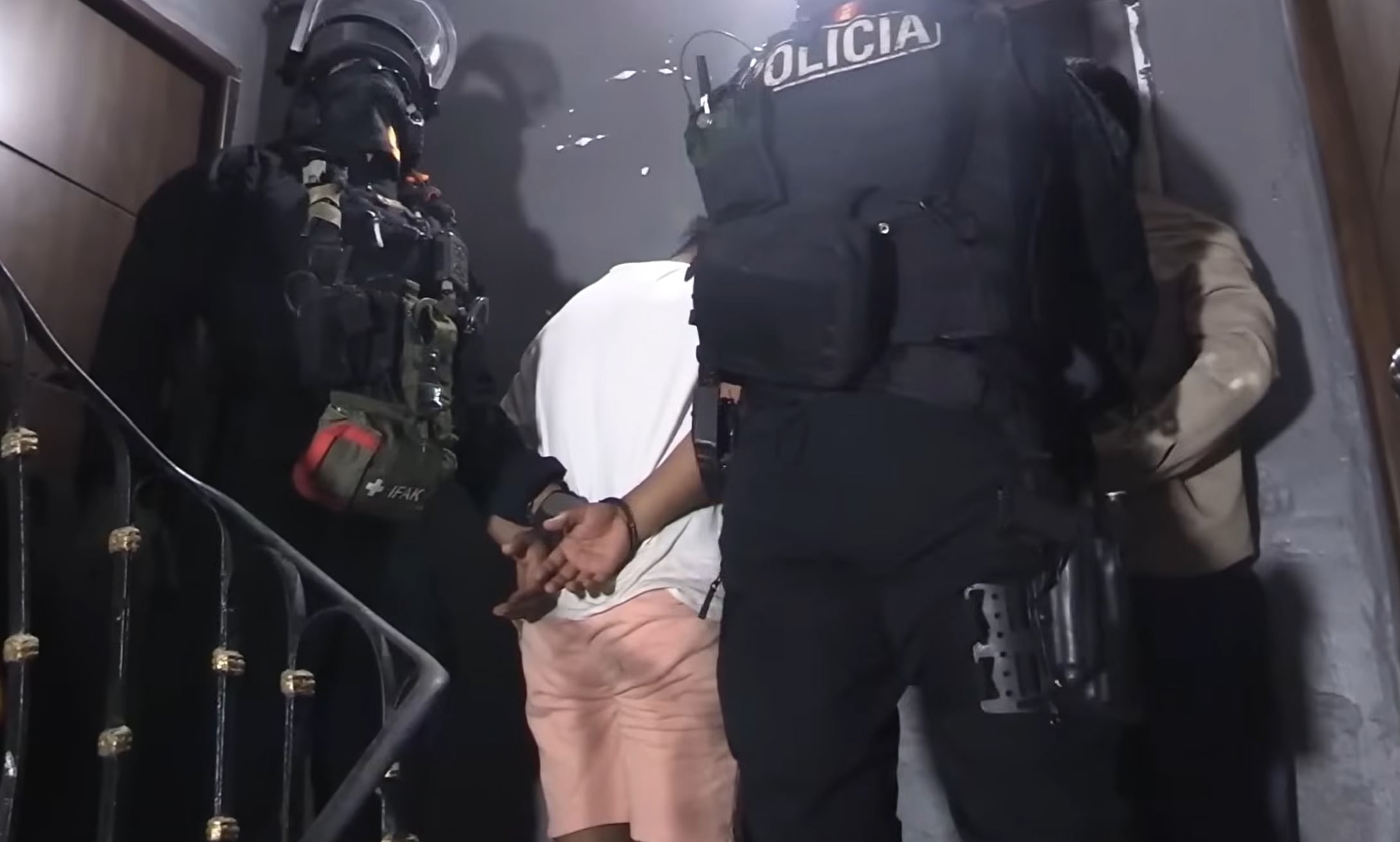 Algerian gang arrested for 'smuggling migrants across Mediterranean' in speedboats