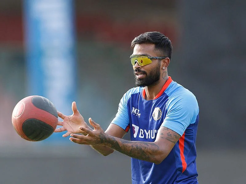 IPL 2027: Which team will Hardik Pandya join, or will he stay with MI?