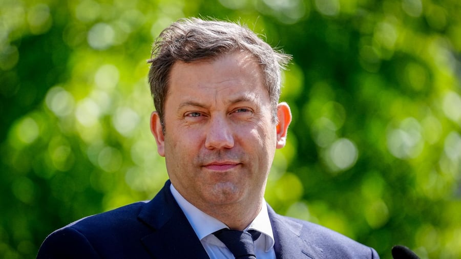 Reaction to harsh criticism: Klingbeil withdraws tax plans for clubs