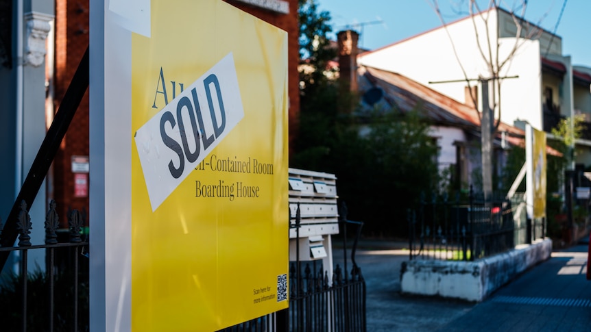 Housing market seeing 'rapid deterioration' as property downturn deepens