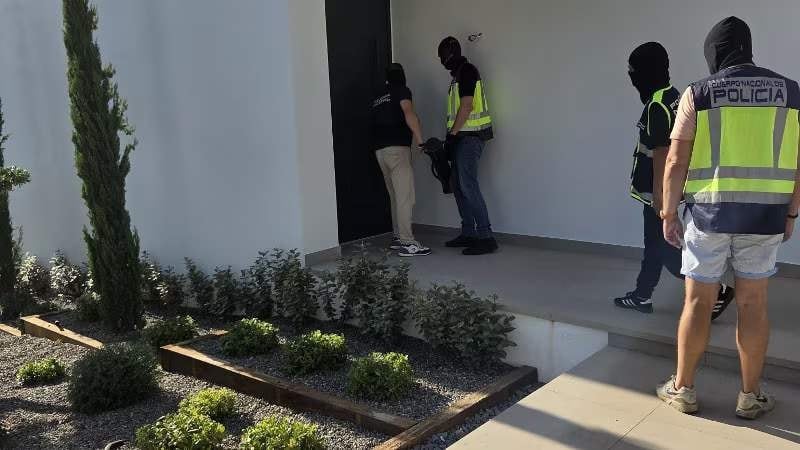 Discreto, accesible, sin ostentaciones y con una gestoría en Marbella: cae el asesor fiscal que los narcos se recomendaban en la Costa del Sol