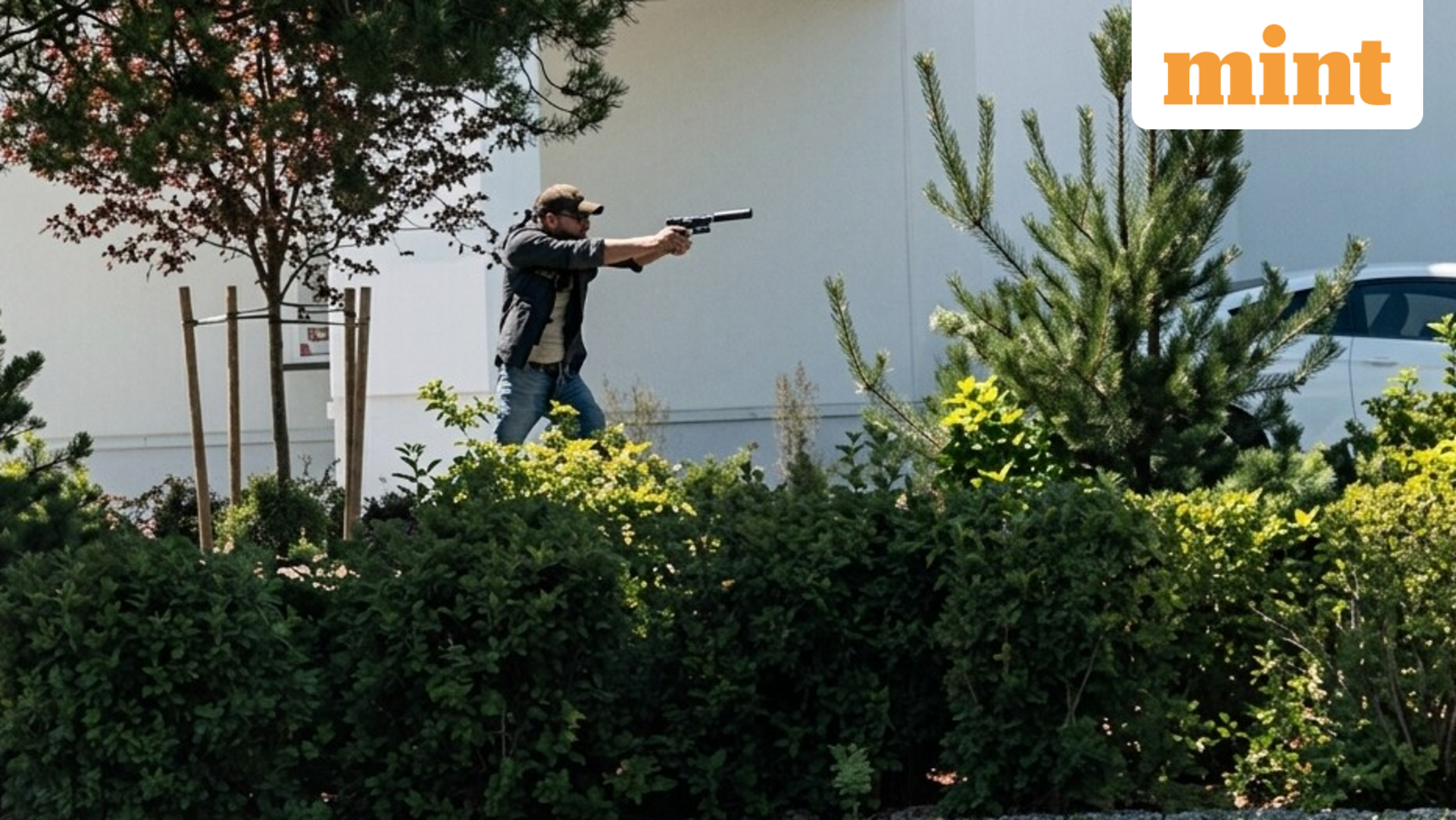 Armed 'hero' takes on In-N-Out Burger gunman in shooting that killed 3, wounded 7 - Video