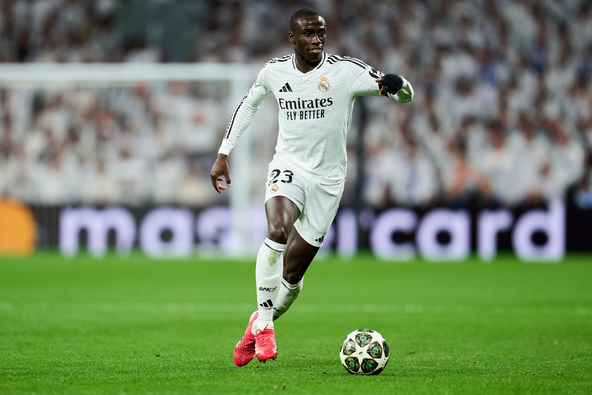 Real Madrid open to 31-year-old star’s exit but expect no offers due to injury