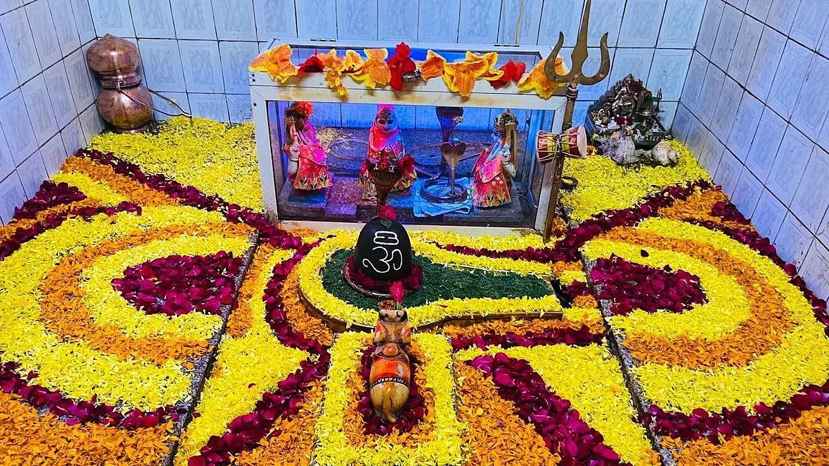Shravan Mondays Draw Thousands To Ancient Shiva Temples Across MP