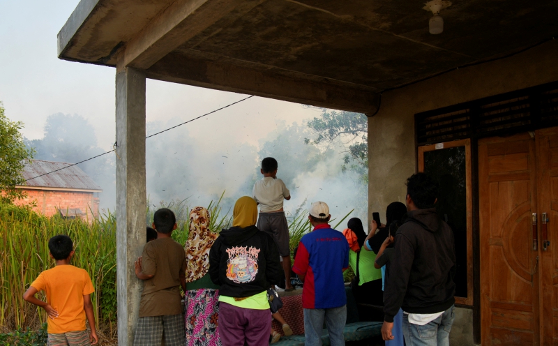 107,000ha of forest, land affected by fires in Indonesia as haze fear grows