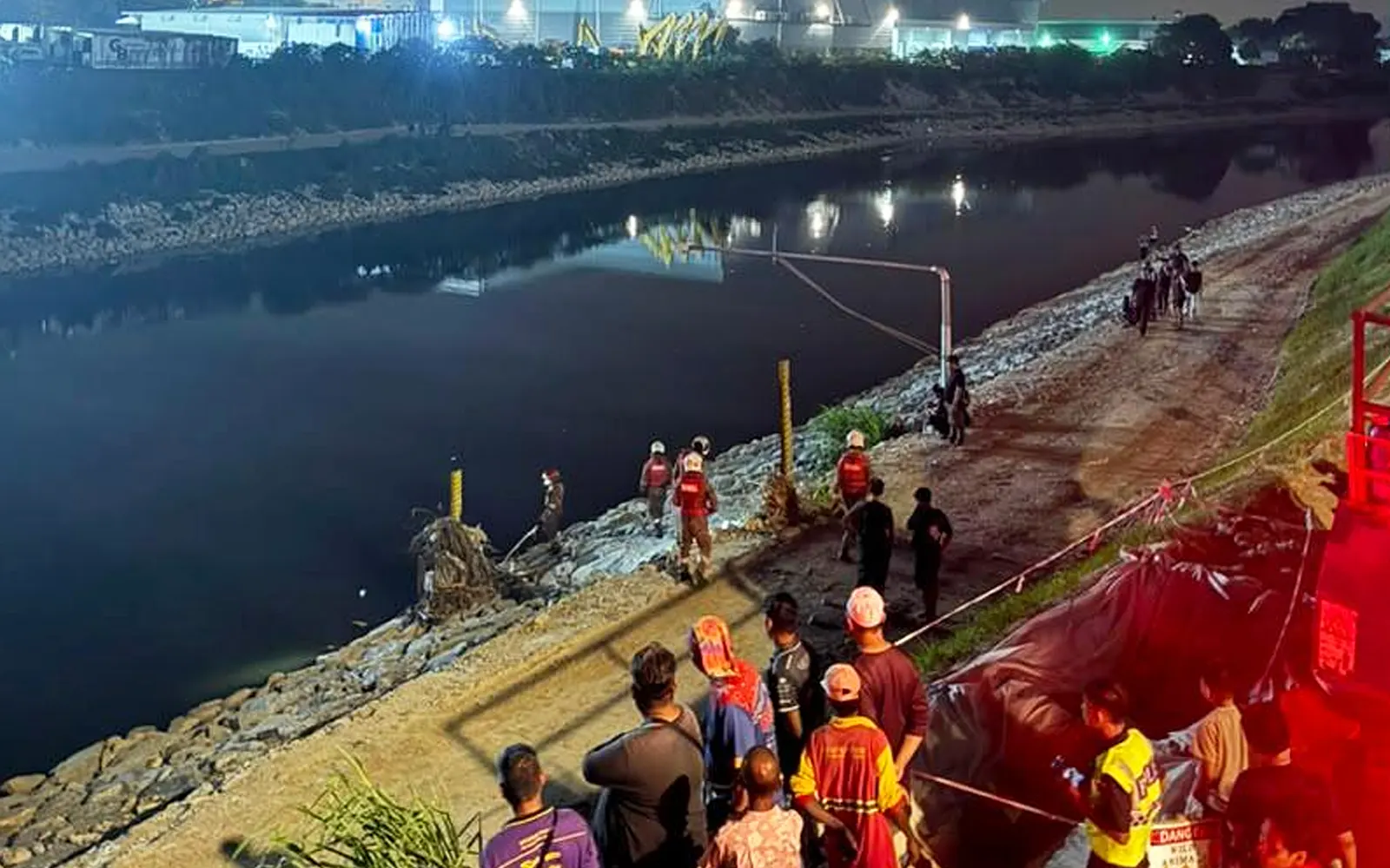 Boy feared drowned after falling into river near Subang Jaya supermarket