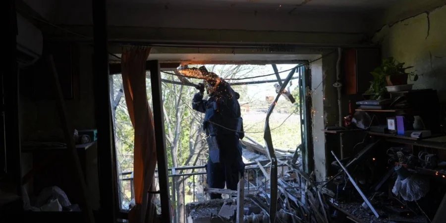 Russian guided bomb injures 24, including two children