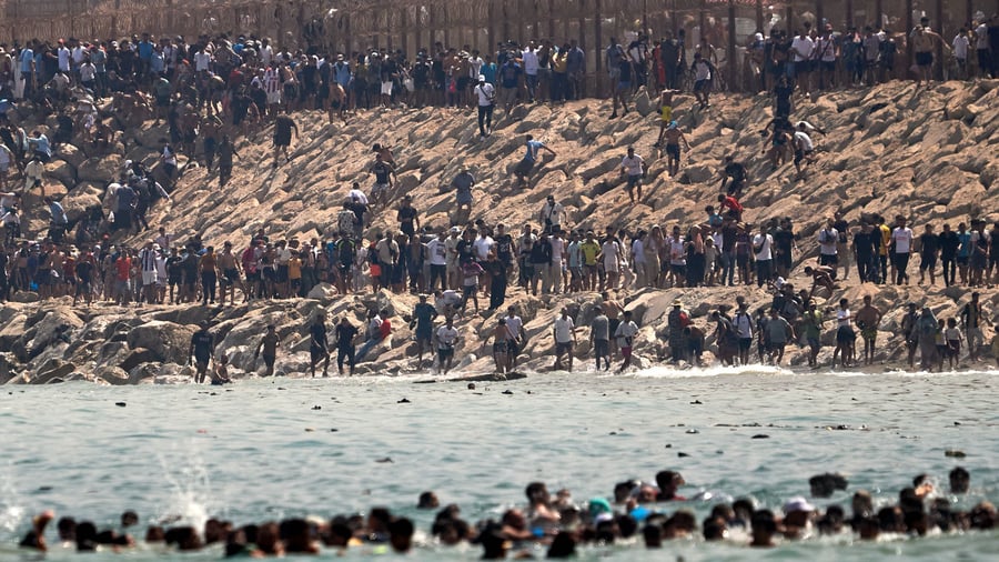 Migration: Ceuta is a challenge for the EU: Migration crisis or attack on Spanish sovereignty?