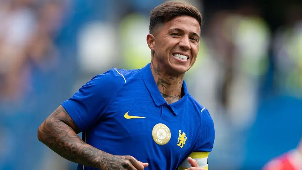 Man City agree £125m fee for Chelsea’s Fernandez