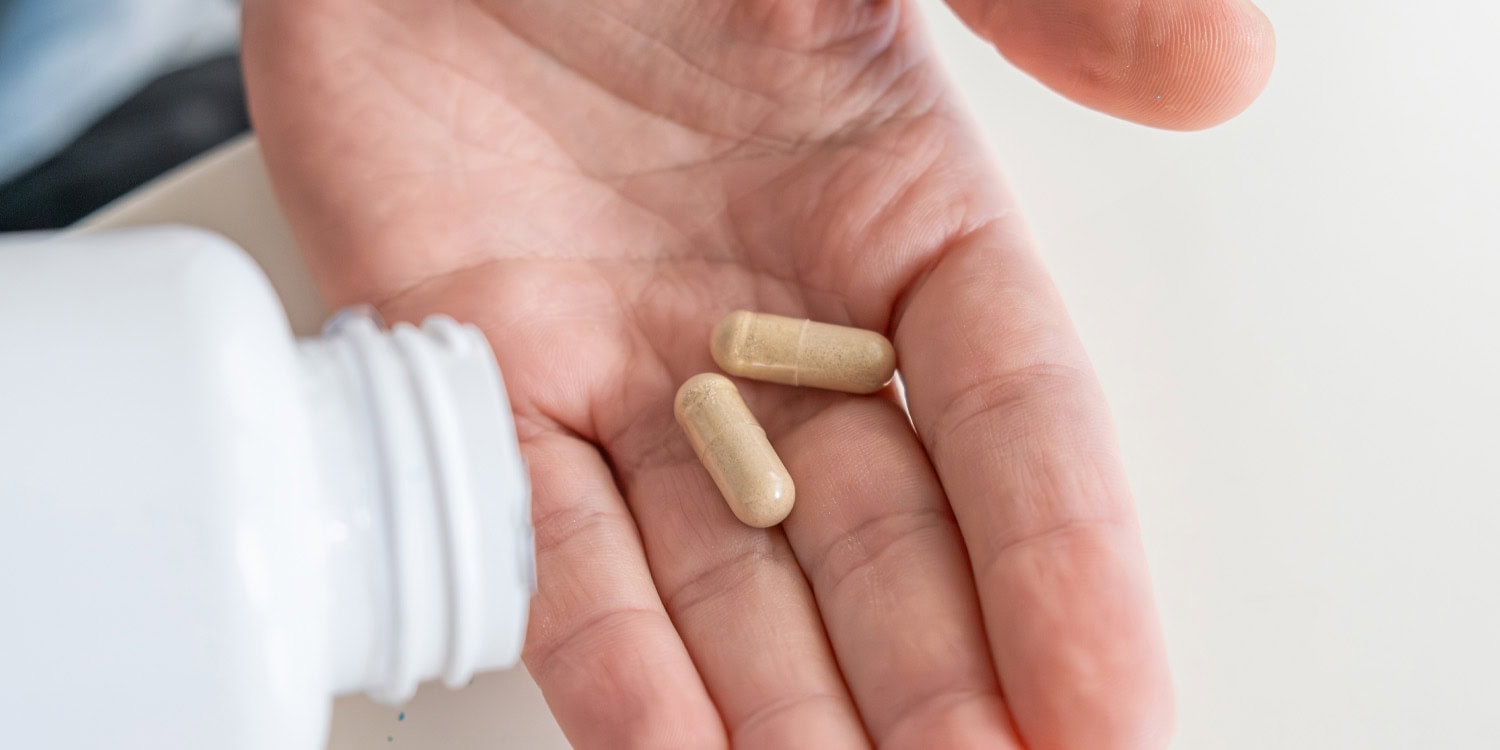 Introverts experience greater mood elevations from antidepressant placebos than extraverts